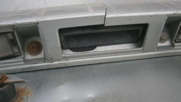 Ручка двери Mazda Demio
